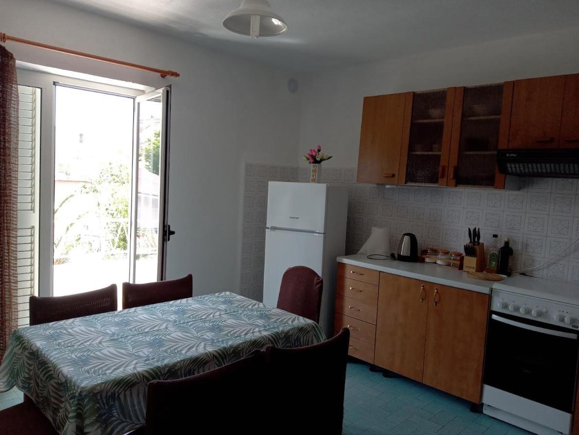 Apartment For 6 In Makarska Centar Екстер'єр фото